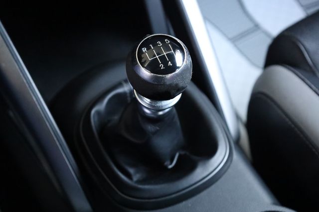 2016 Hyundai Veloster  - 22969131 - 36