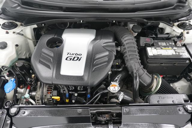 2016 Hyundai Veloster 3dr Coupe Manual Turbo - 22950886 - 25