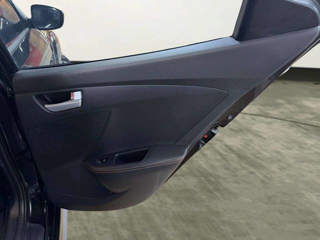 2016 Hyundai Veloster 3dr Coupe Manual Turbo w/Orange Accent - 22998526 - 17