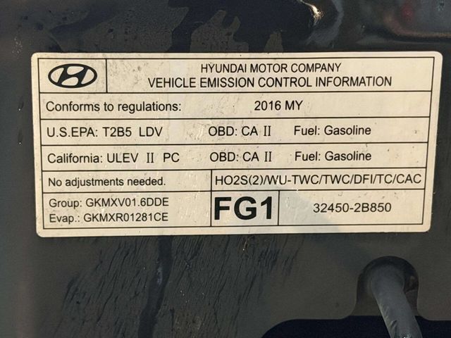 2016 Hyundai Veloster 3dr Coupe Manual Turbo w/Orange Accent - 22998526 - 26