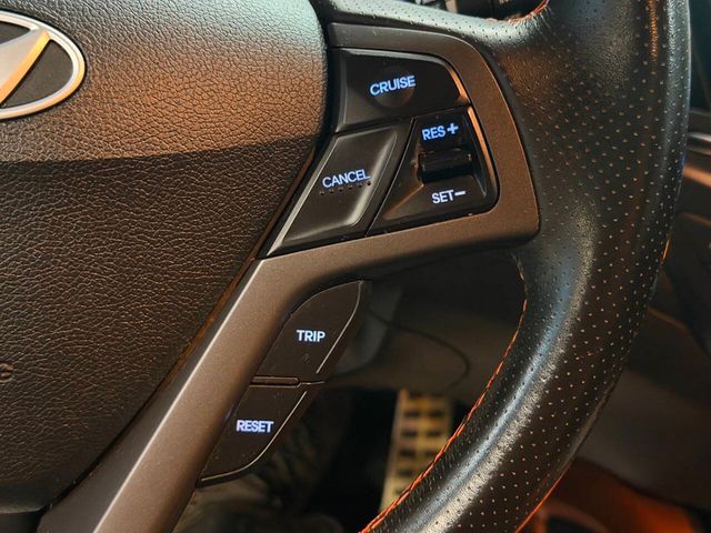 2016 Hyundai Veloster 3dr Coupe Manual Turbo w/Orange Accent - 22998526 - 28