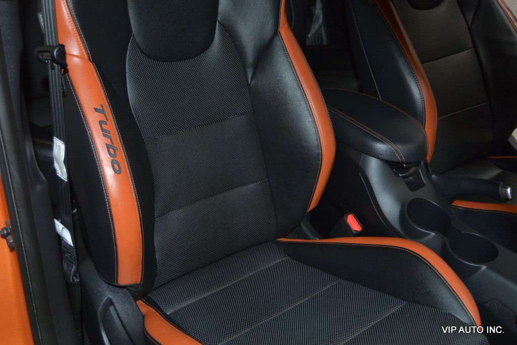 2016 Hyundai Veloster 3dr Coupe Manual Turbo w/Orange Accent - 22976409 - 14