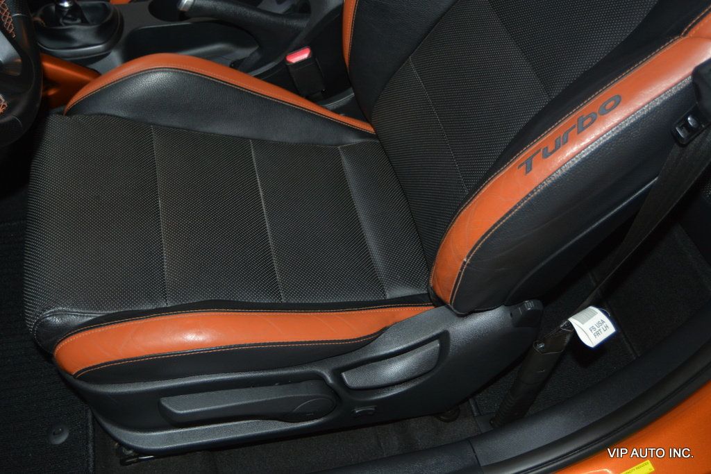2016 Hyundai Veloster 3dr Coupe Manual Turbo w/Orange Accent - 22976409 - 15