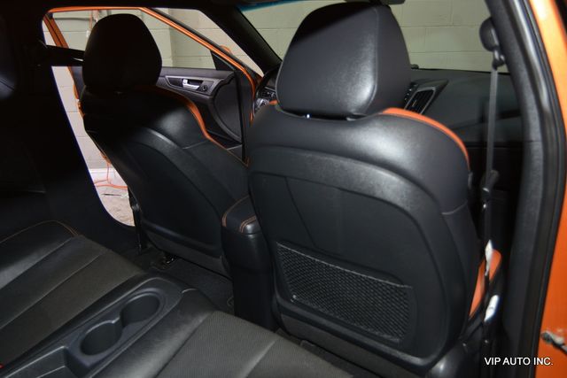2016 Hyundai Veloster 3dr Coupe Manual Turbo w/Orange Accent - 22976409 - 17