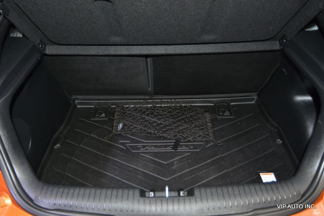 2016 Hyundai Veloster 3dr Coupe Manual Turbo w/Orange Accent - 22976409 - 29