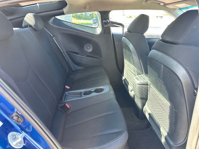 2016 Hyundai Veloster Base - 23023357 - 17