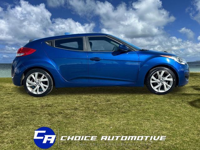 2016 Hyundai Veloster Base - 23023357 - 8