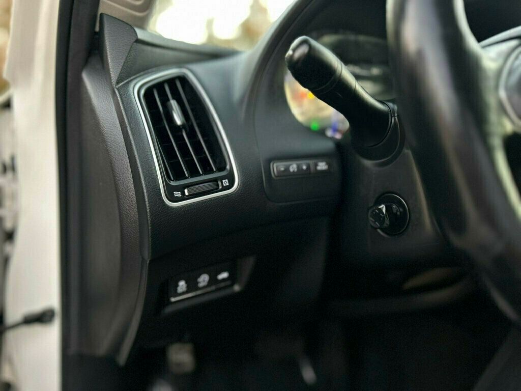 2016 INFINITI Q50 4dr Sedan 2.0t AWD - 22942867 - 18