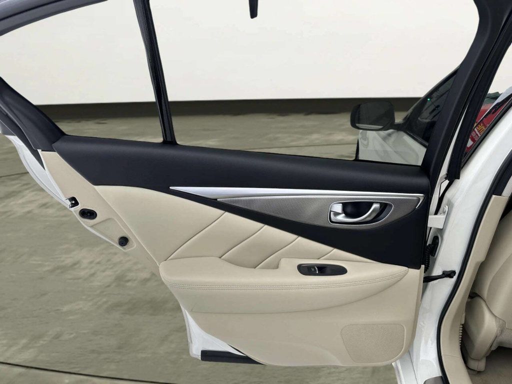 2016 INFINITI Q50 4dr Sedan 3.0t Premium AWD - 22967034 - 11