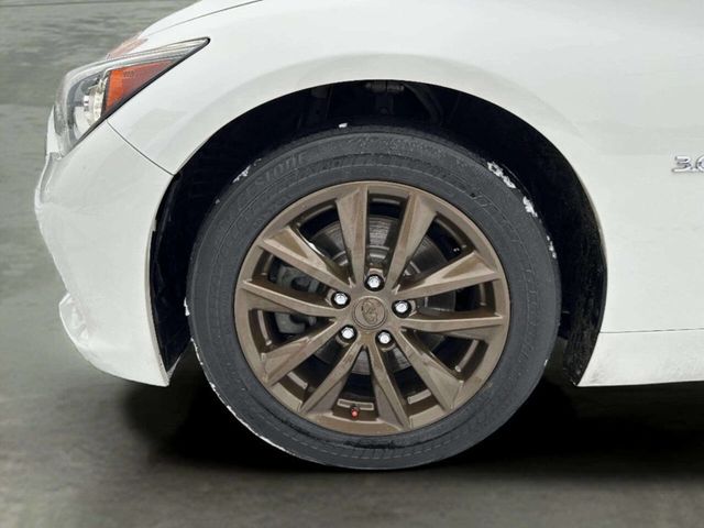 2016 INFINITI Q50 4dr Sedan 3.0t Premium AWD - 22967034 - 32