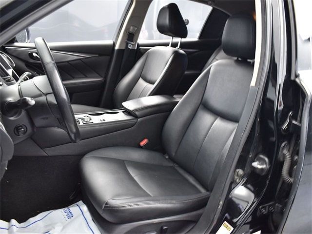2016 Infiniti Q50 3.0t Premium AWD photo 4