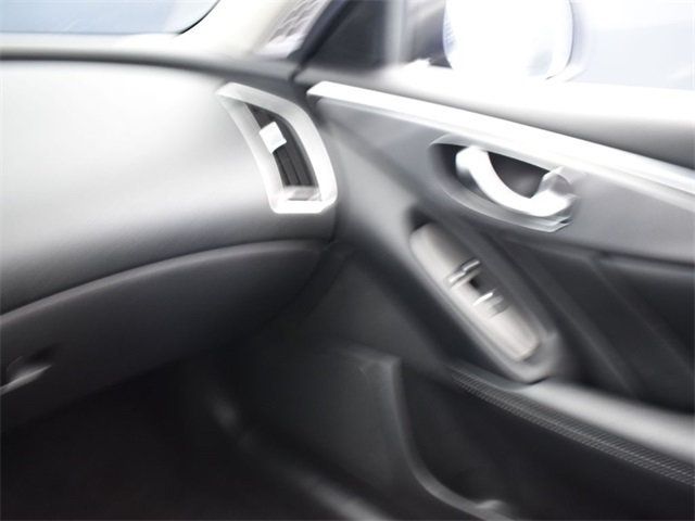 2016 INFINITI Q50 4dr Sedan 3.0t Premium AWD - 22976858 - 13