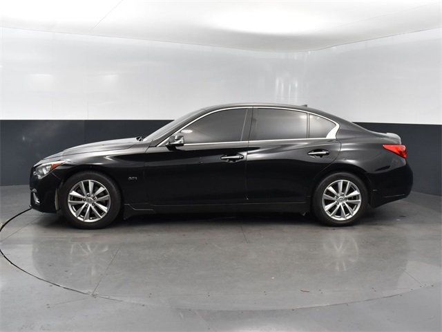 2016 Infiniti Q50 3.0t Premium AWD photo 2