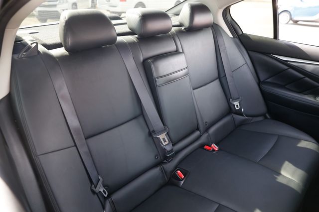 2016 INFINITI Q50 4dr Sedan 3.0t Premium AWD - 22970678 - 16