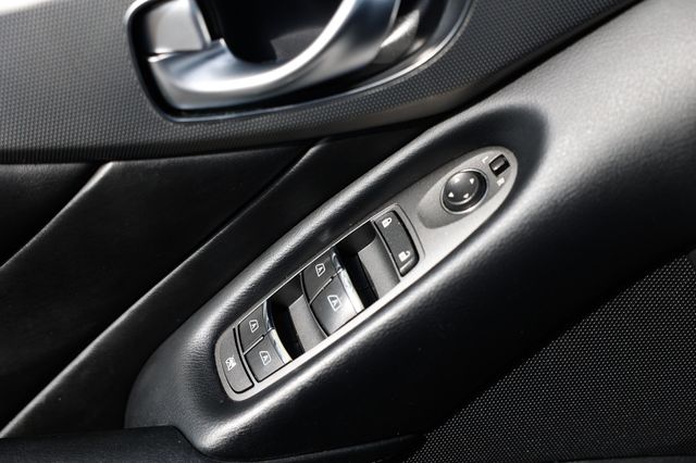 2016 INFINITI Q50 4dr Sedan 3.0t Premium AWD - 22970678 - 48