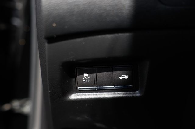 2016 INFINITI Q50 4dr Sedan 3.0t Premium AWD - 22970678 - 49