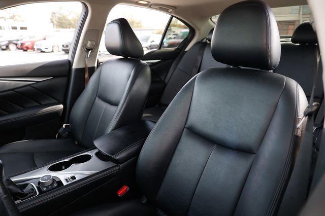 2016 INFINITI Q50 4dr Sedan 3.0t Premium AWD - 22970678 - 8