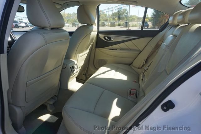 2016 INFINITI Q50 4dr Sedan 3.0t Premium RWD - 22930036 - 9