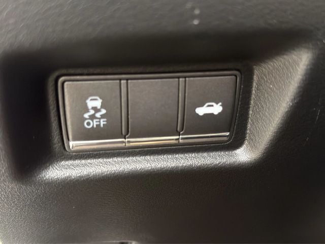 2016 INFINITI Q50 4dr Sedan 3.0t Red Sport 400 RWD - 22965757 - 30