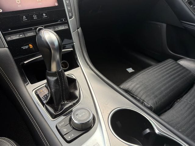 2016 INFINITI Q50 4dr Sedan 3.0t Red Sport 400 RWD - 22965757 - 32