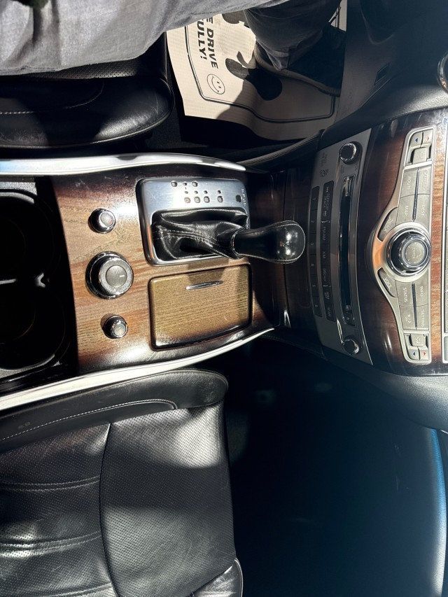 2016 INFINITI Q70h 4dr Sedan RWD Hybrid - 22945244 - 19