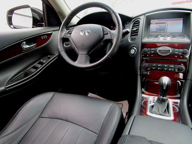 2016 INFINITI QX50 Base photo 18