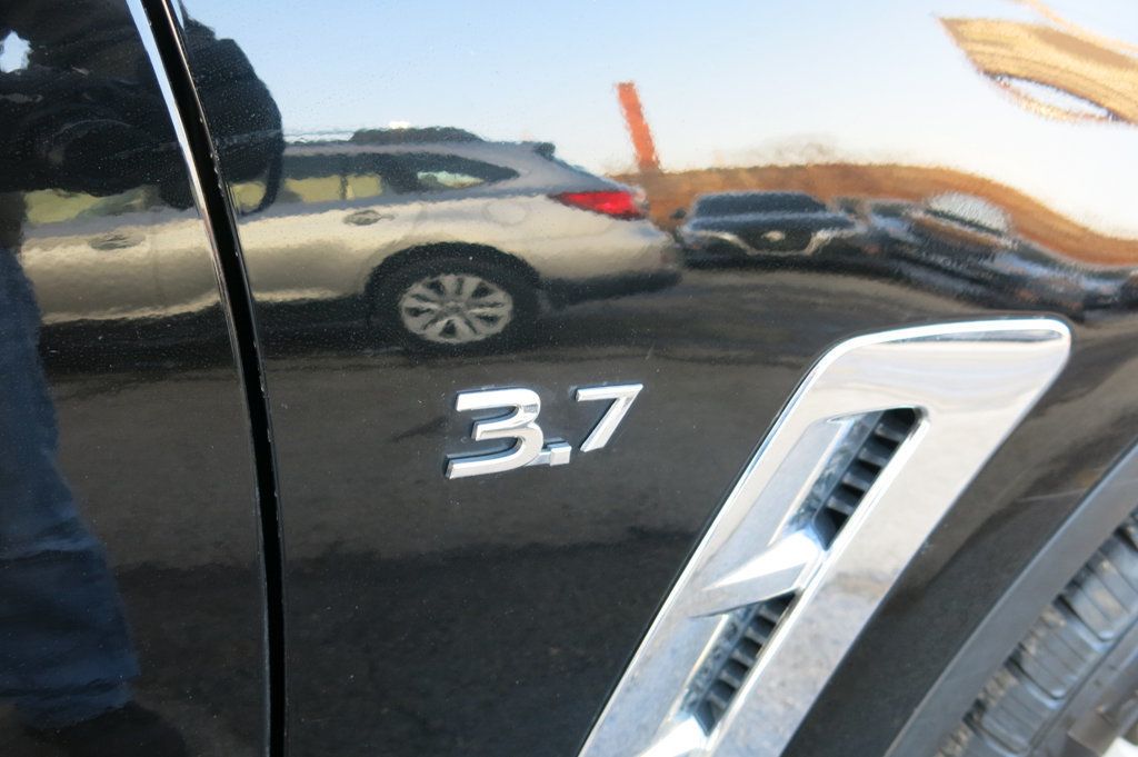 2016 INFINITI QX70 AWD 4dr - 22987192 - 37