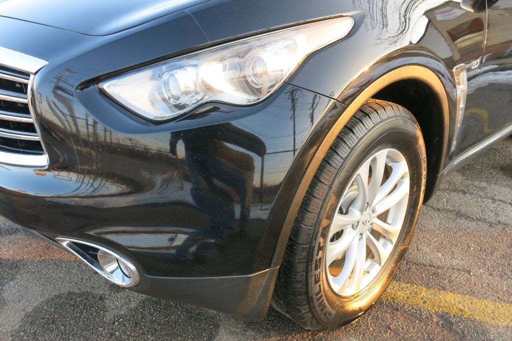 2016 INFINITI QX70 AWD 4dr - 22987192 - 39