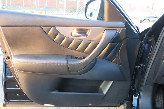 2016 INFINITI QX70 AWD 4dr - 22987192 - 48