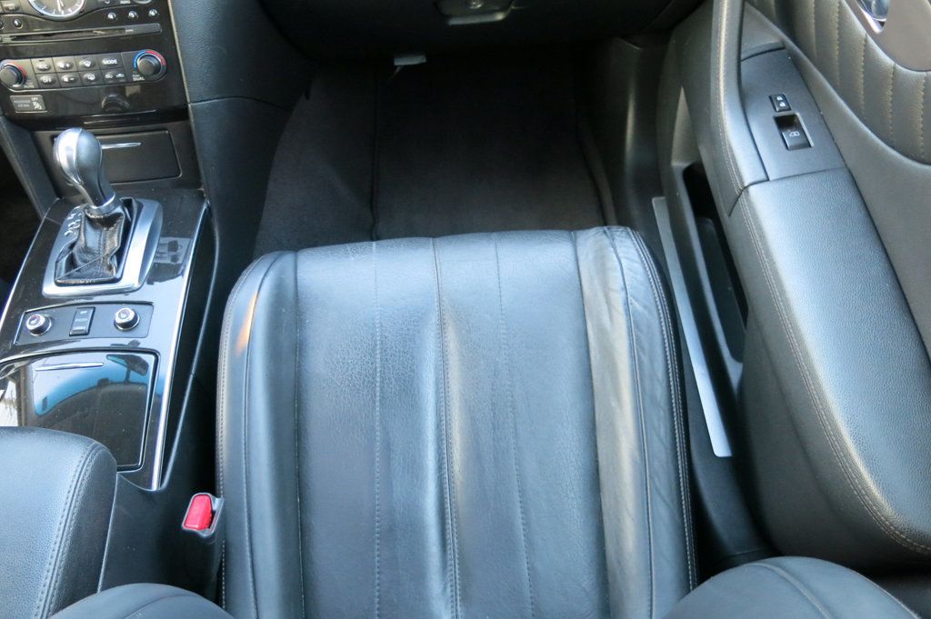 2016 INFINITI QX70 AWD 4dr - 22987192 - 57