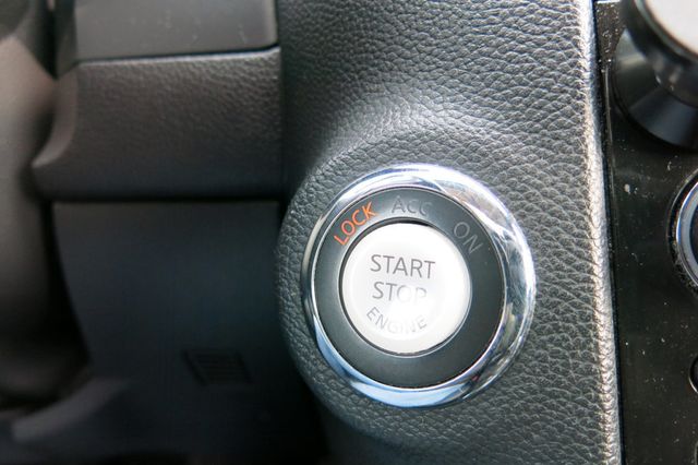 2016 INFINITI QX70 AWD 4dr - 22987192 - 68