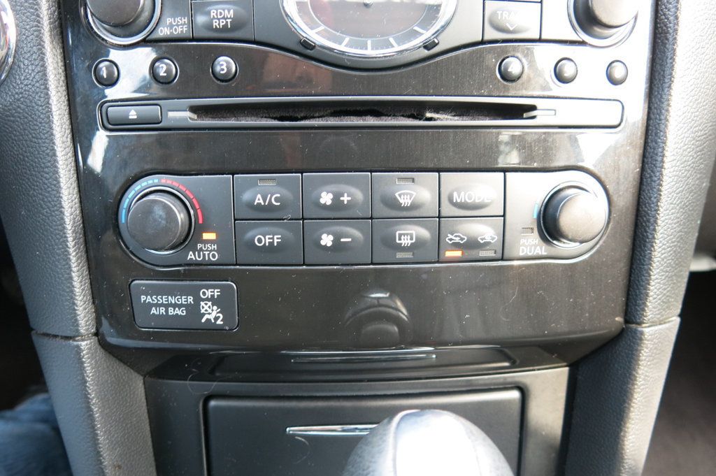 2016 INFINITI QX70 AWD 4dr - 22987192 - 73