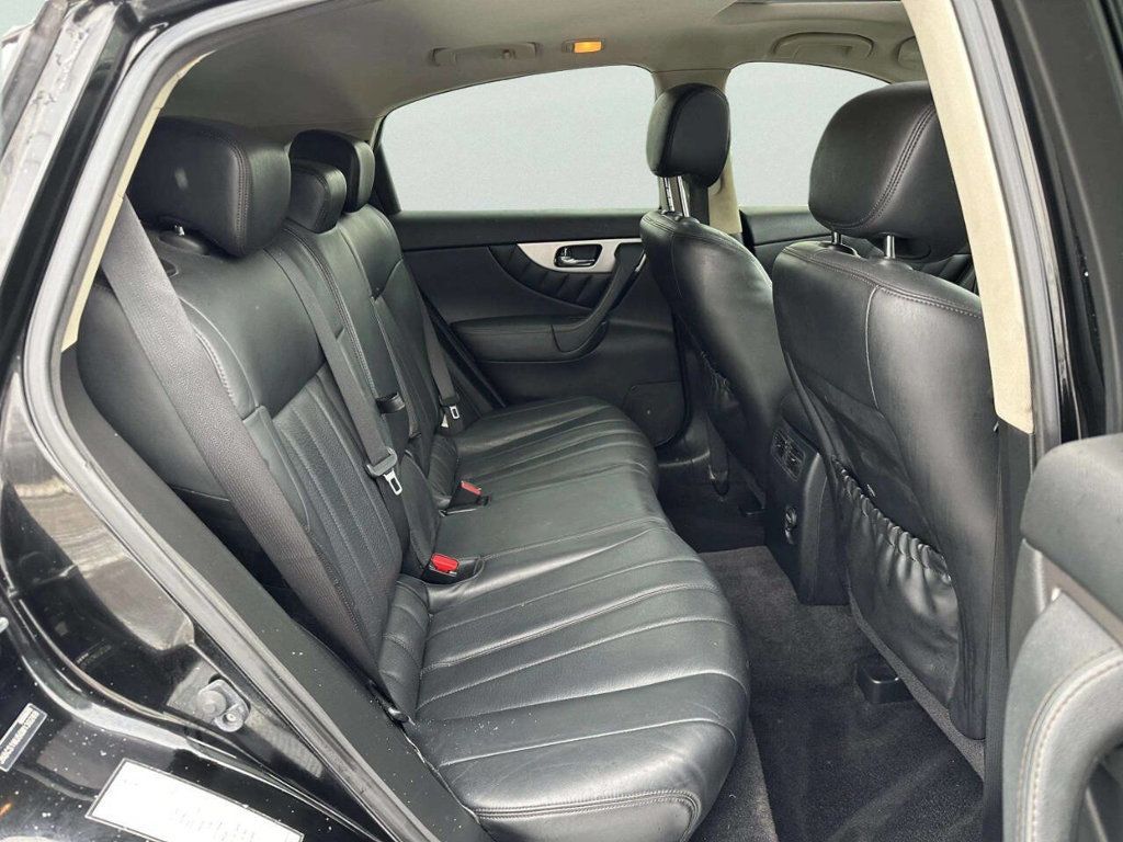 2016 INFINITI QX70 RWD 4dr - 22965538 - 18