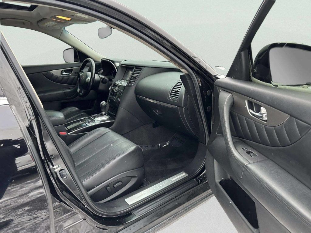 2016 INFINITI QX70 RWD 4dr - 22965538 - 19