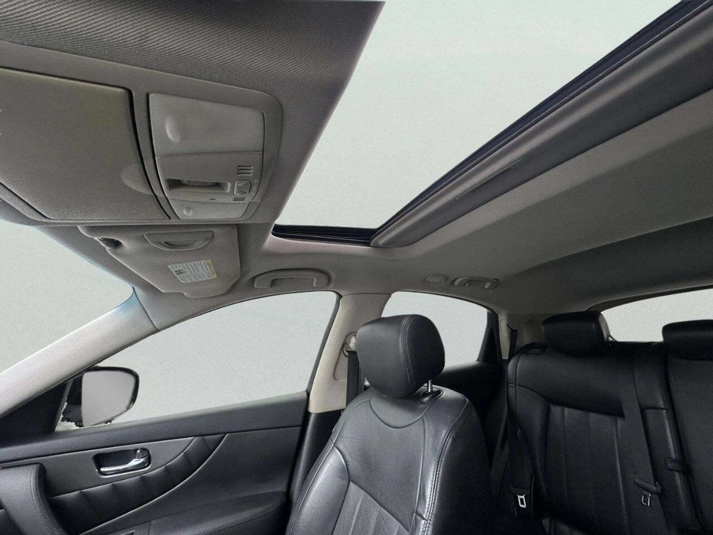 2016 INFINITI QX70 RWD 4dr - 22965538 - 34