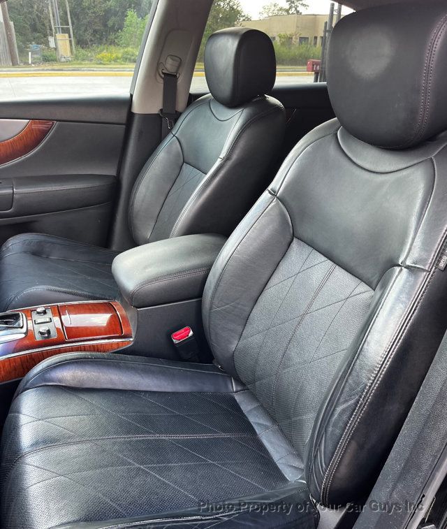 2016 INFINITI QX70 RWD 4dr - 23102594 - 12