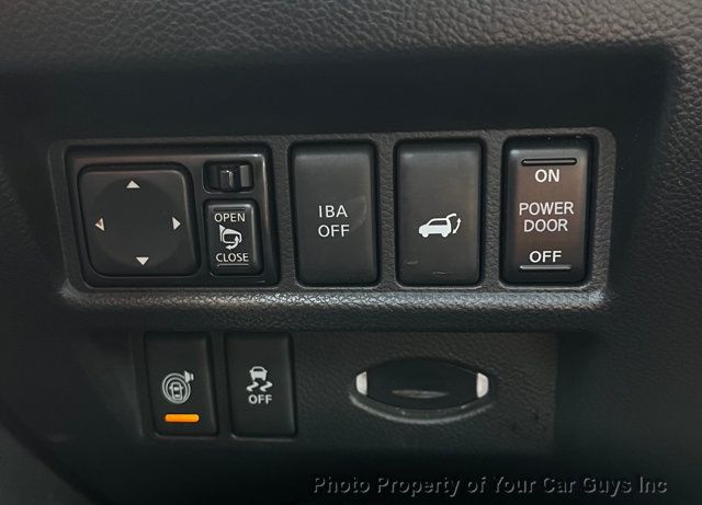 2016 INFINITI QX70 RWD 4dr - 23102594 - 25