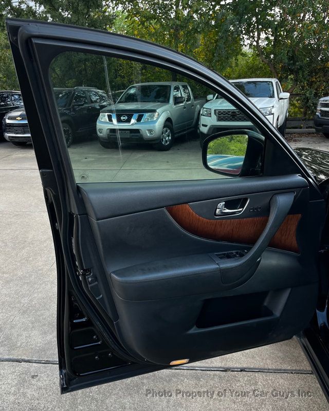 2016 INFINITI QX70 RWD 4dr - 23102594 - 27