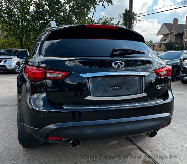 2016 INFINITI QX70 RWD 4dr - 23102594 - 8