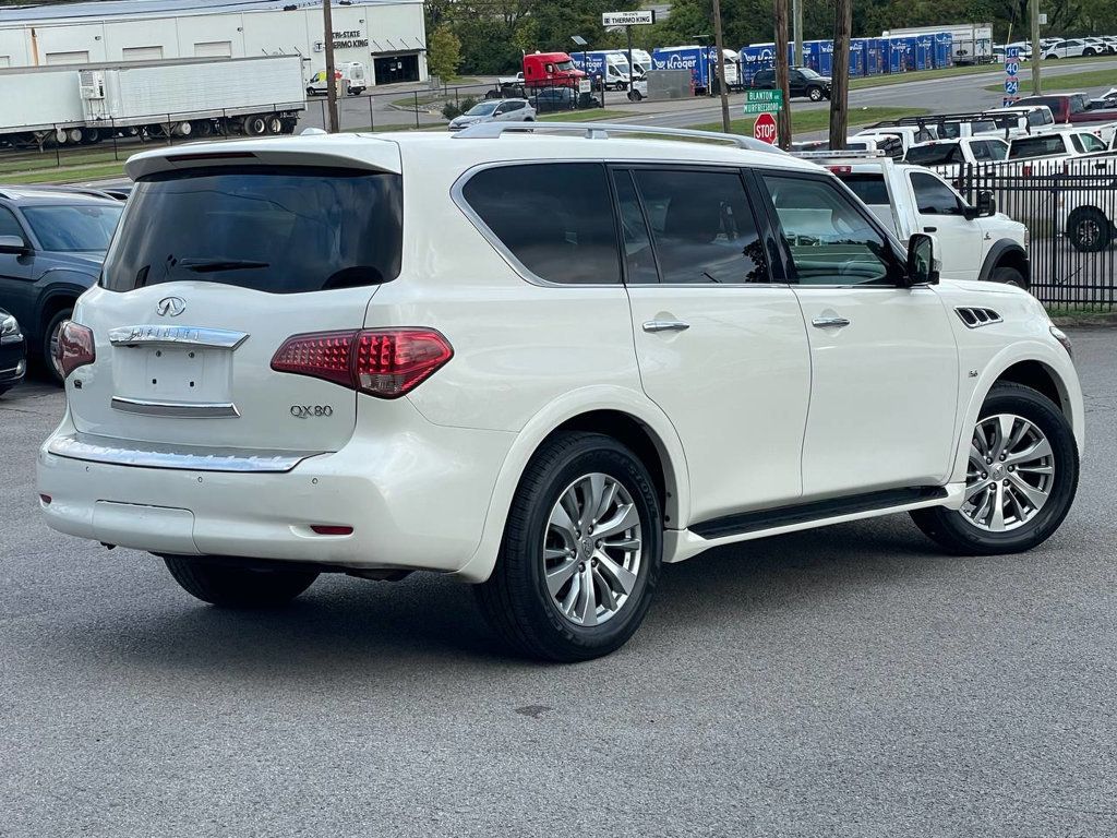 2016 Infiniti QX80 photo 2