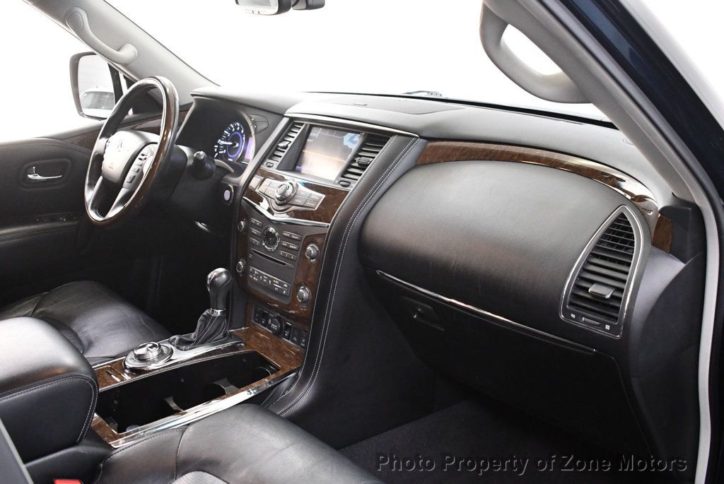 2016 Infiniti QX80 photo 9