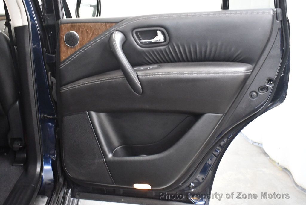 2016 Infiniti QX80 photo 15