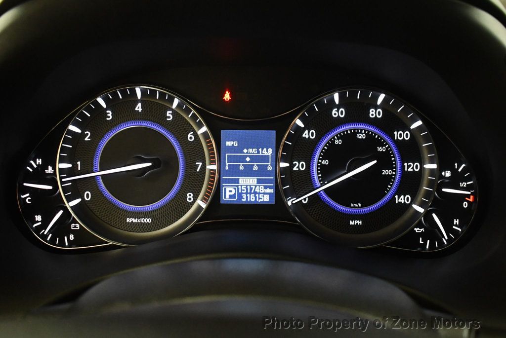 2016 Infiniti QX80 photo 33