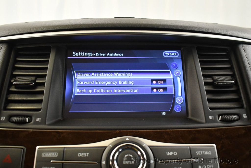 2016 Infiniti QX80 photo 40