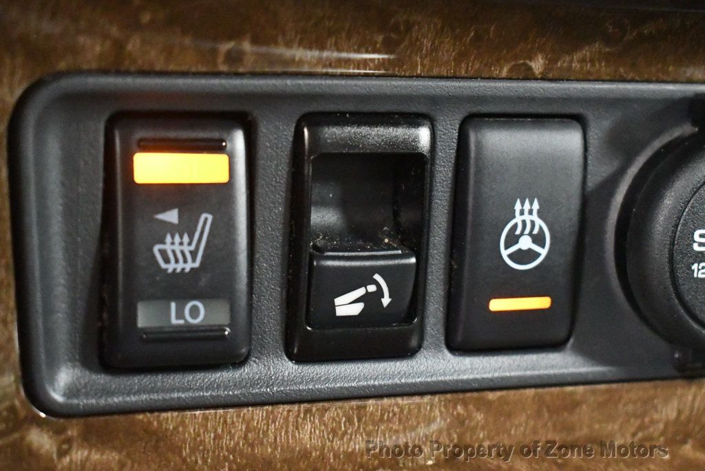2016 Infiniti QX80 photo 43