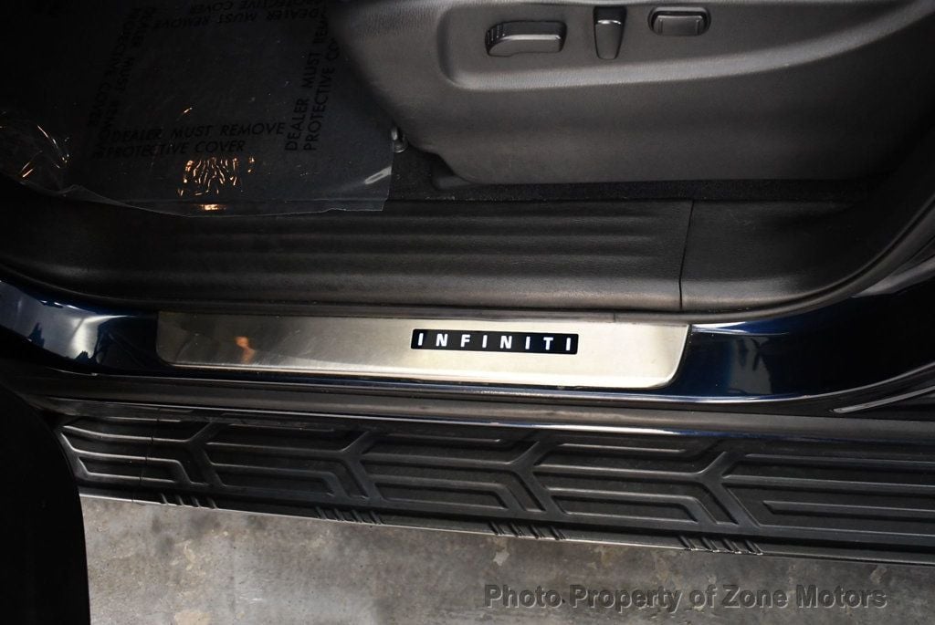 2016 Infiniti QX80 photo 6