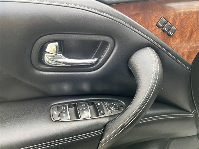 2016 INFINITI QX80 4WD 4dr - 22948732 - 11