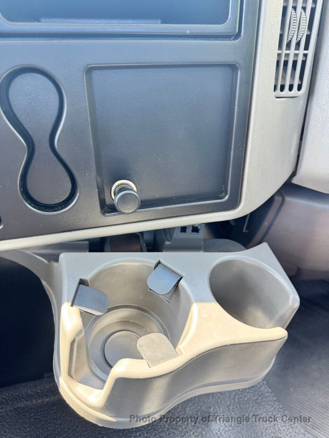 2016 International 4300 JUST 14k MILES! NON CDL! CUMMINS DIESEL HEAVY DUTY DEEP LIFT GATE LBS - 23025767 - 55