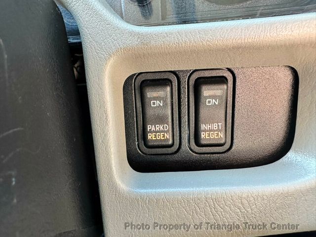 2016 International 4300 JUST 14k MILES! NON CDL! CUMMINS DIESEL HEAVY DUTY LIFT GATE LBS - 23025767 - 49