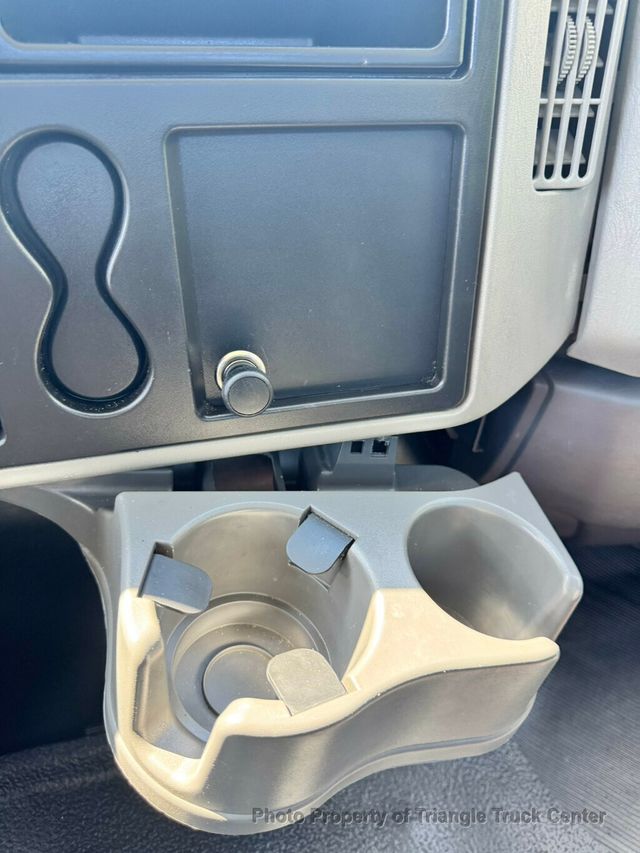 2016 International 4300 JUST 14k MILES! NON CDL! CUMMINS DIESEL HEAVY DUTY LIFT GATE LBS - 23025767 - 54